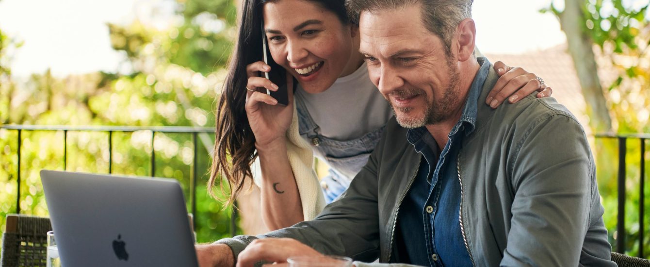 docusign-xo3fdXgTJP8-unsplash docusign-xo3fdXgTJP8-unsplash